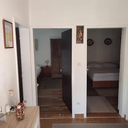 2576a Apartment *